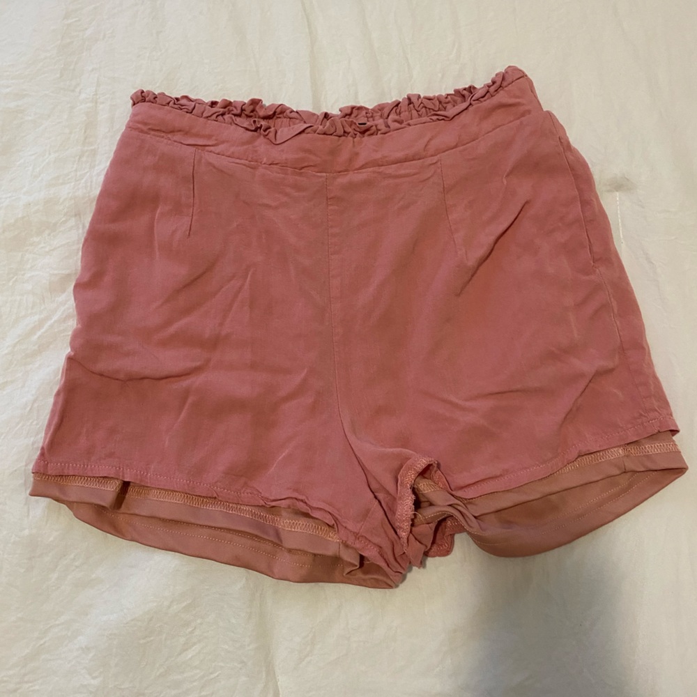 Comfy pink shorts